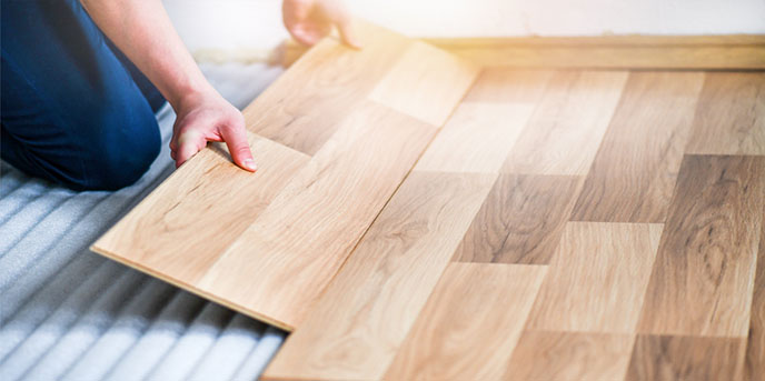 installing floor plank wood